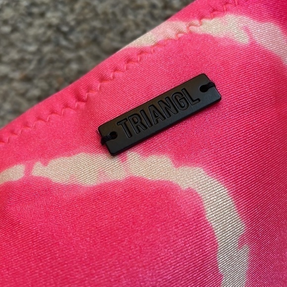 ⭐️ 3 for 20! Triangl pink tie dye bottoms small - Picture 2 of 5